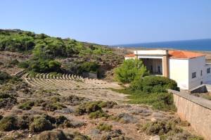 Αυτοψία κλιμακίων του ΥΠΠΟ και του ΥΠΕΝ στη Μακρόνησο