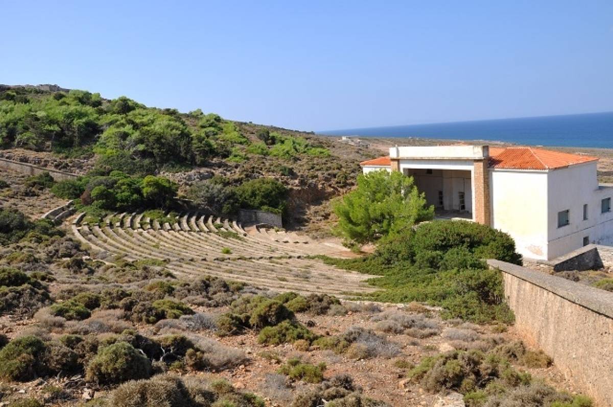Αυτοψία κλιμακίων του ΥΠΠΟ και του ΥΠΕΝ στη Μακρόνησο