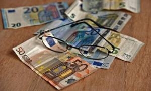 Πληρωμές 2,34 δισ. ευρώ την ερχόμενη εβδομάδα- Ποιοι πάνε ταμείο