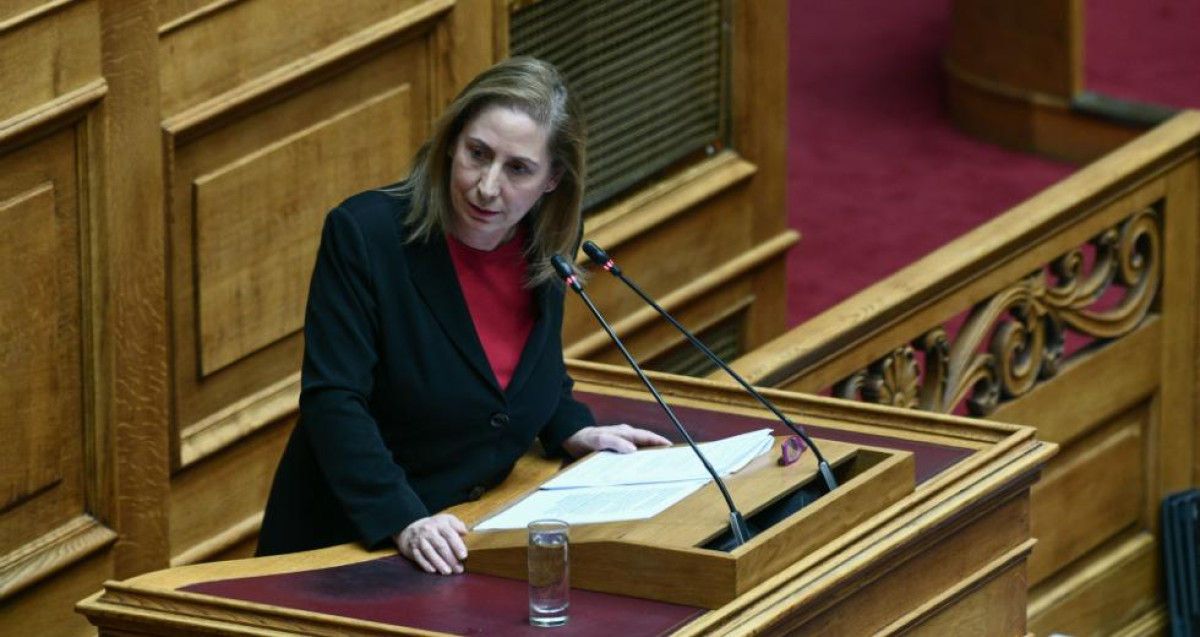 Ξενογιαννακοπούλου: Προκλητικές προσλήψεις «γαλάζιων» golden boys στον ΕΦΚΑ