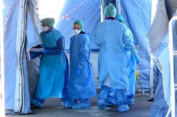 Κορονοϊός: Σε καραντίνα πάνω από 3 δισ. άνθρωποι