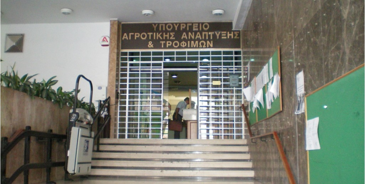 Φάκελο με αιτήματα παρέδωσαν αγρότες της Κορινθίας στο Υπουργείο Αγροτικής Ανάπτυξης