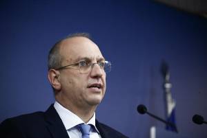 Οικονόμου: Θέλουμε τη ΔΕΗ του Φωτόπουλου ή μια σύγχρονη επιχείρηση;