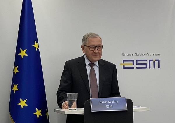 Ρέγκλινγκ: Ο ΕSM το τελευταίο καταφύγιο για κράτη-μέλη της ευρωζώνης