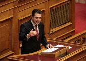 Προαπαιτούμενο η ρύθμιση των χρεών στο Δημόσιο για να "διευθετηθούν" τα κόκκινα δάνεια