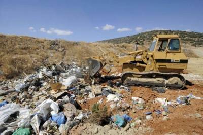 ΥΠΕΝ: Μειώθηκε το πρόστιμο για τις παράνομες χωματερές