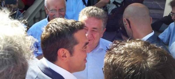 Σάλπισμα εκλογών από Τσίπρα, με περιοδείες, «πακέτα» και πολιτικά φλερτ