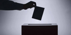 Τι δείχνουν οι τελευταίες δημοσκοπήσεις πριν τις εκλογές