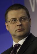 Αντιπρόεδρος Κομισιόν στο Reuters: Δεν εξετάζουμε διαγραφή χρεών της Ελλάδας