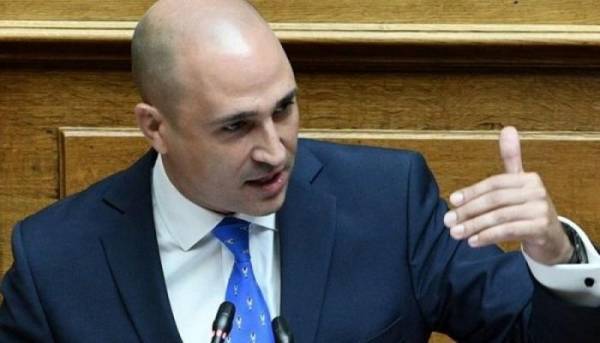 ΣΥΡΙΖΑ και ΚΙΝΑΛ ζητούν από τον Μητσοτάκη διαγραφή Μπογδάνου