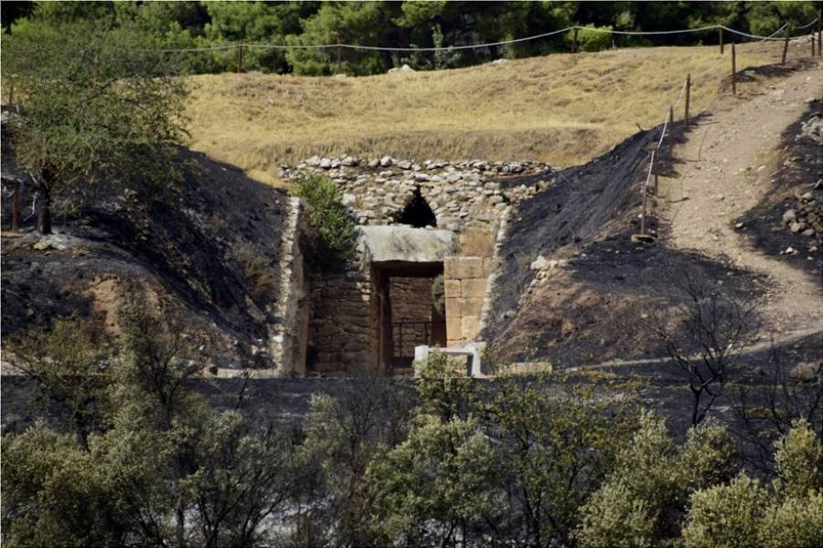 Οι ευθύνες για τις Μυκήνες και η αντιπολίτευση της… πυρκαγιάς
