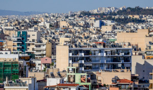 ΤτΕ: Το στεγαστικό κόστος «πνίγει» 1 στα 3 νοικοκυριά - Τι μπορεί να γίνει