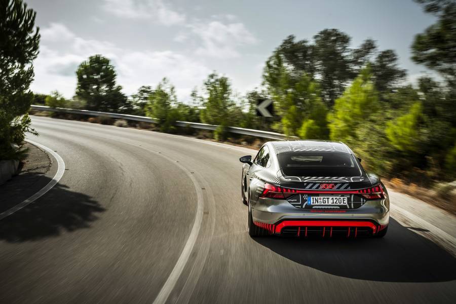 H Παγκόσμια παρουσίαση του Audi RS e-tron GT πραγματοποιήθηκε σε ελληνικό νησί!