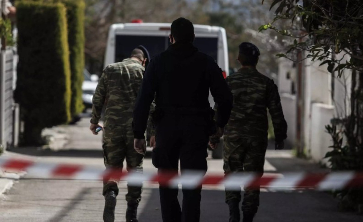 Αποκαταστάθηκε η κυκλοφορία στη Λιοσίων - Βρέθηκε χειροβομβίδα παλαιού τύπου