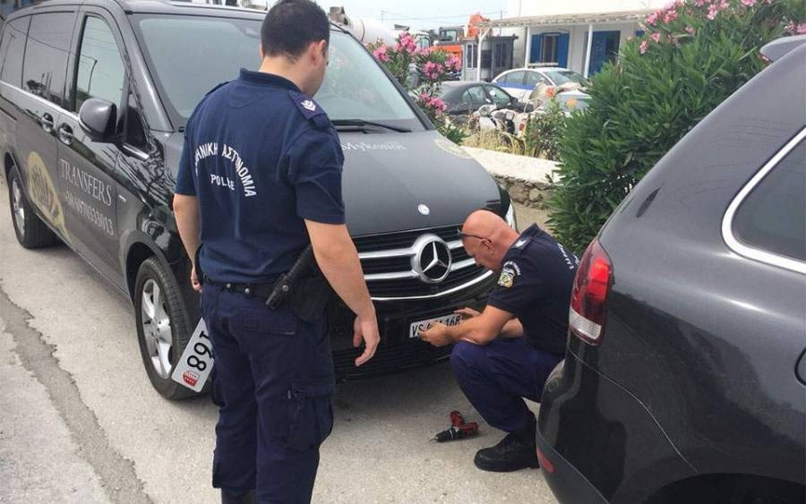 Στα «δίχτυα» της ΑΑΔΕ κύκλωμα παράνομης μεταφοράς τουριστών στη Μύκονο