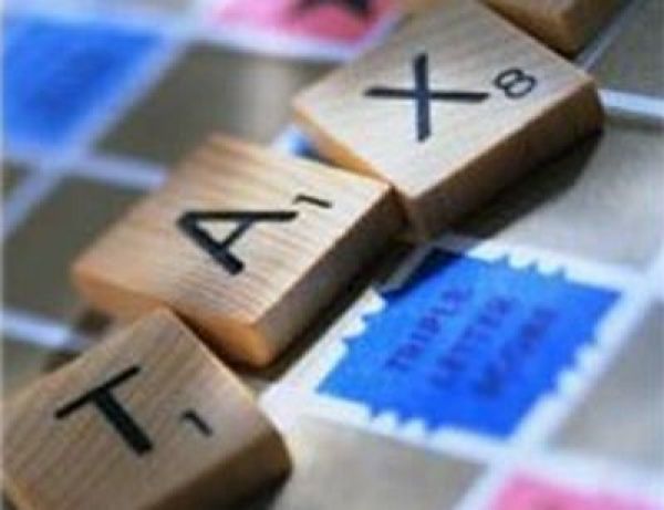 ΙΟΒΕ &amp; ΕΕΝΕ: Στο τραπέζι πρόταση για flat tax 20% σε όλους και 10% στους χαμηλόμισθους