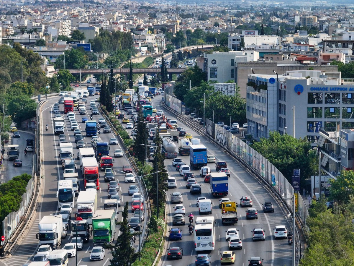 Δήμας για κυκλοφοριακό: Υπό εξέταση flyover στον Κηφισό και μετεγκατάσταση επιχειρήσεων εκτός Αθήνας