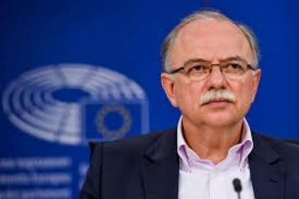 Παπαδημούλης: Ο Βέμπερ αναπαράγει τα fake news της ΝΔ