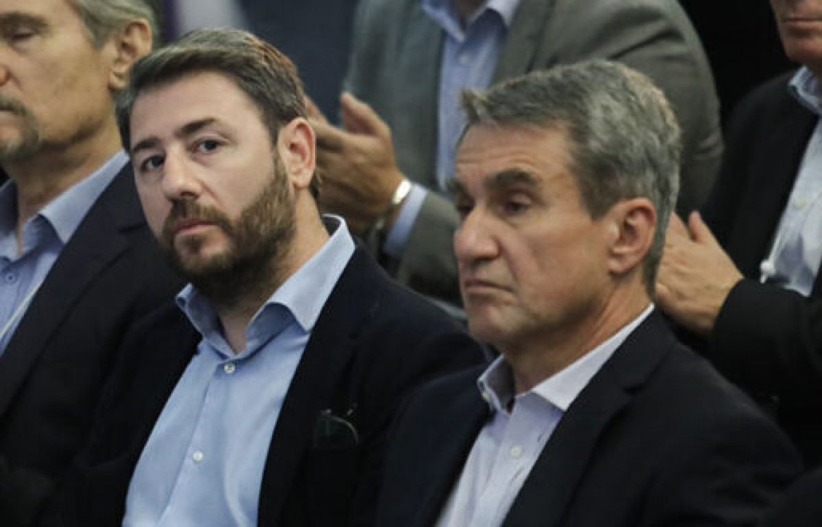 Το ΠΑΣΟΚ συνδέει ξανά τον Λοβέρδο με το «σύστημα Μητσοτάκη»