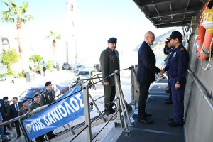 Στην τορπιλάκατο «Δανιόλος» στο λιμάνι της Σύμης ο Δένδιας