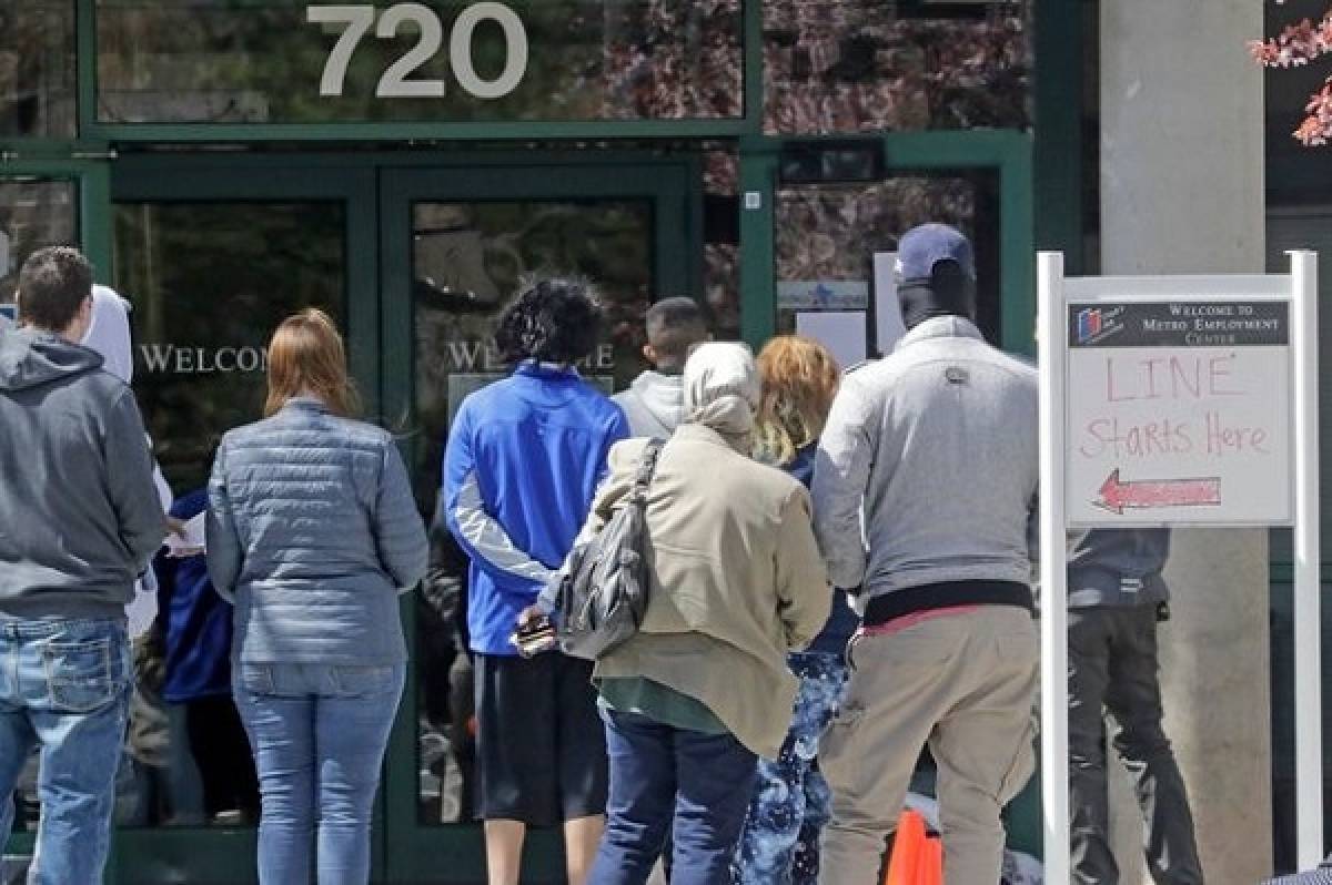 ΗΠΑ: Υποχώρησαν στις 881.000 οι νέες αιτήσεις επιδόματος ανεργίας