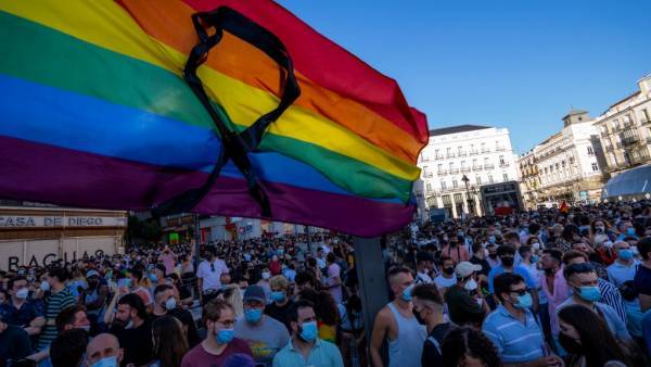 Συλλήψεις 3 ανδρών για δολοφονική ομοφοβική επίθεση στην Ισπανία