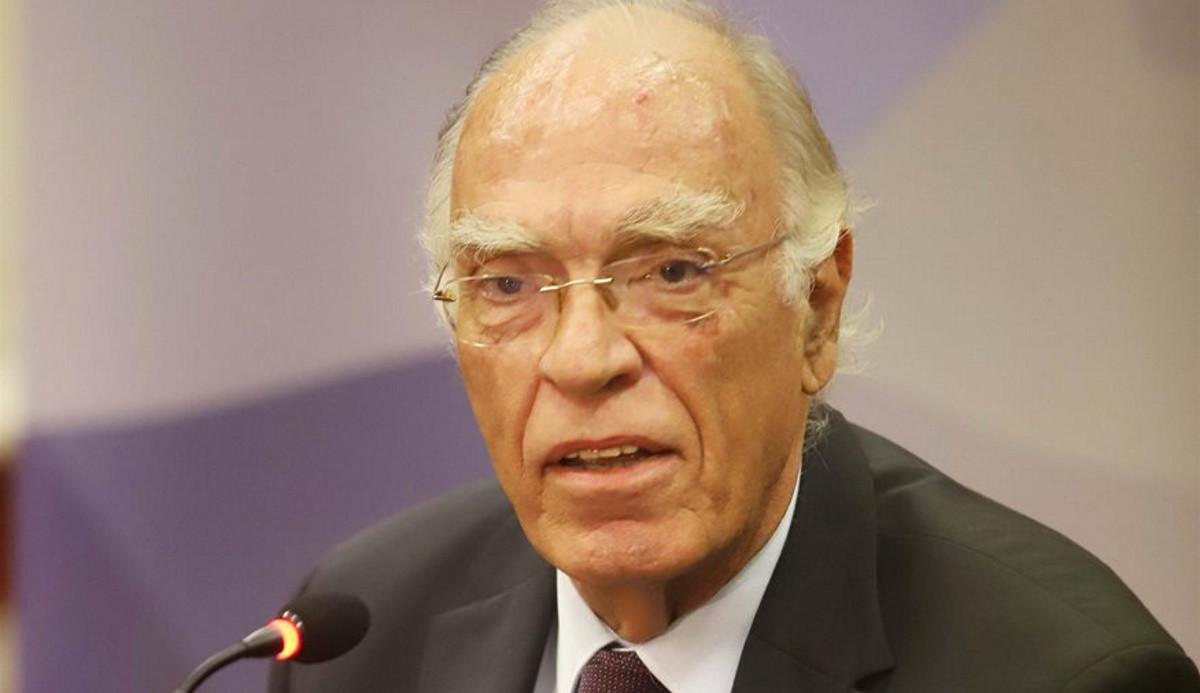 Απεβίωσε ο Βασίλης Λεβέντης: Το συγκινητικό «αντίο» του γιου του και η πολιτική του διαδρομή