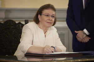 Μενδώνη: Αποδίδεται το ανάκτορο του Φιλίππου Β' της Μακεδονίας την Παρασκευή