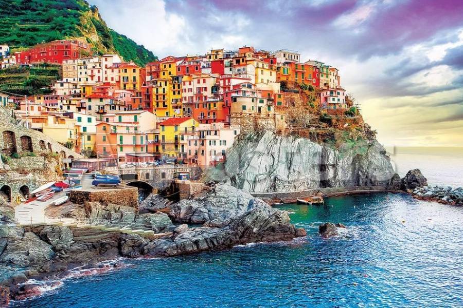 Cinque Terre: Πρόστιμο έως 2.500€ για τουρίστες με «ακατάλληλα» υποδήματα