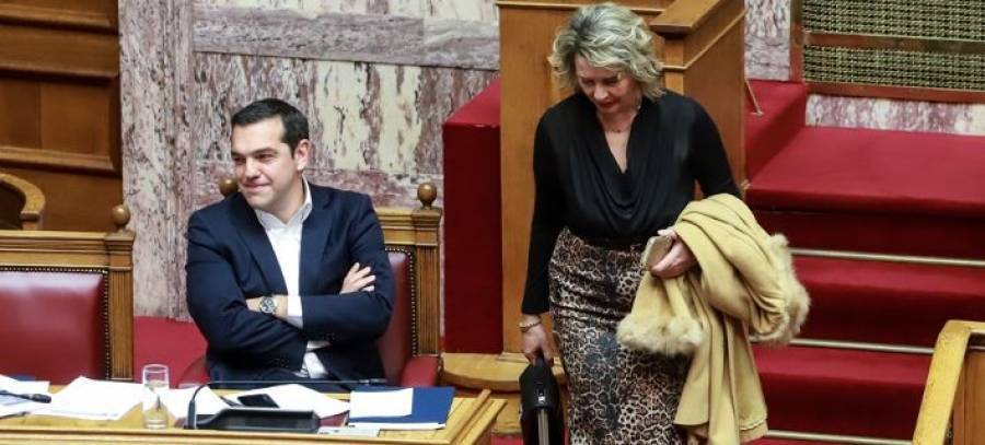 Δηλαδή αν παραιτιόταν η Παπακώστα, θα άλλαζαν γνώμη οι συκοφάντες της;