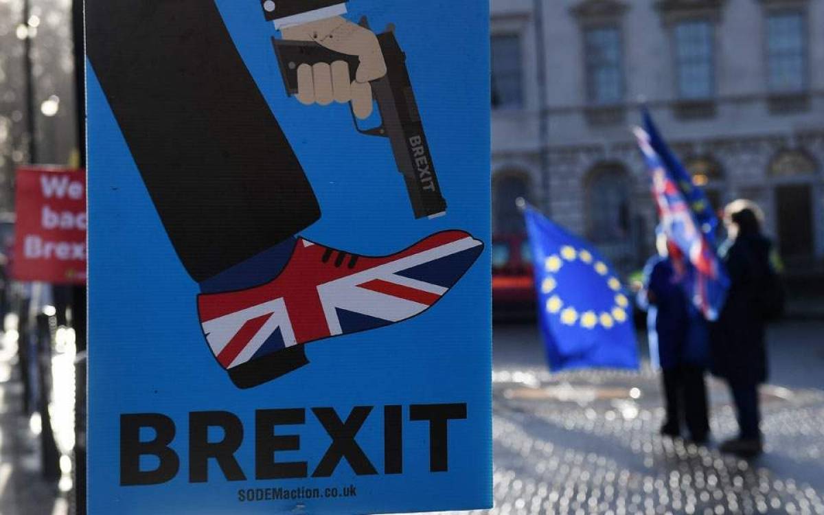 Brexit: Το «άτακτο διαζύγιο» προβληματίζει τους Έλληνες επιχειρηματίες