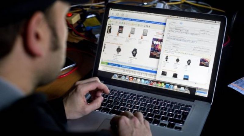 ΟΟΣΑ:Οι έφηβοι δέχονται παρενόχληση στο σχολείο και αφιερώνονται στο διαδίκτυο