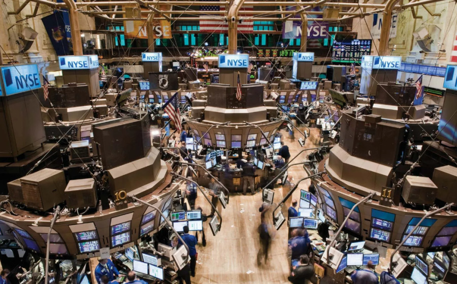 Στη διελκυστίνδα των αποτελεσμάτων και του πληθωρισμού η Wall Street