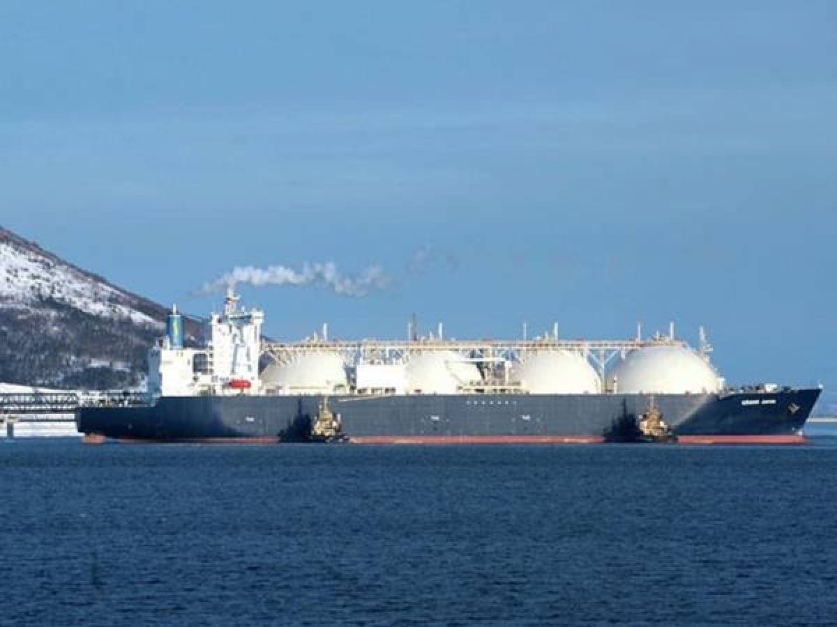 Αμοιβαίο φλερτ Ρωσίας – Ταϋλάνδης γύρω από το LNG