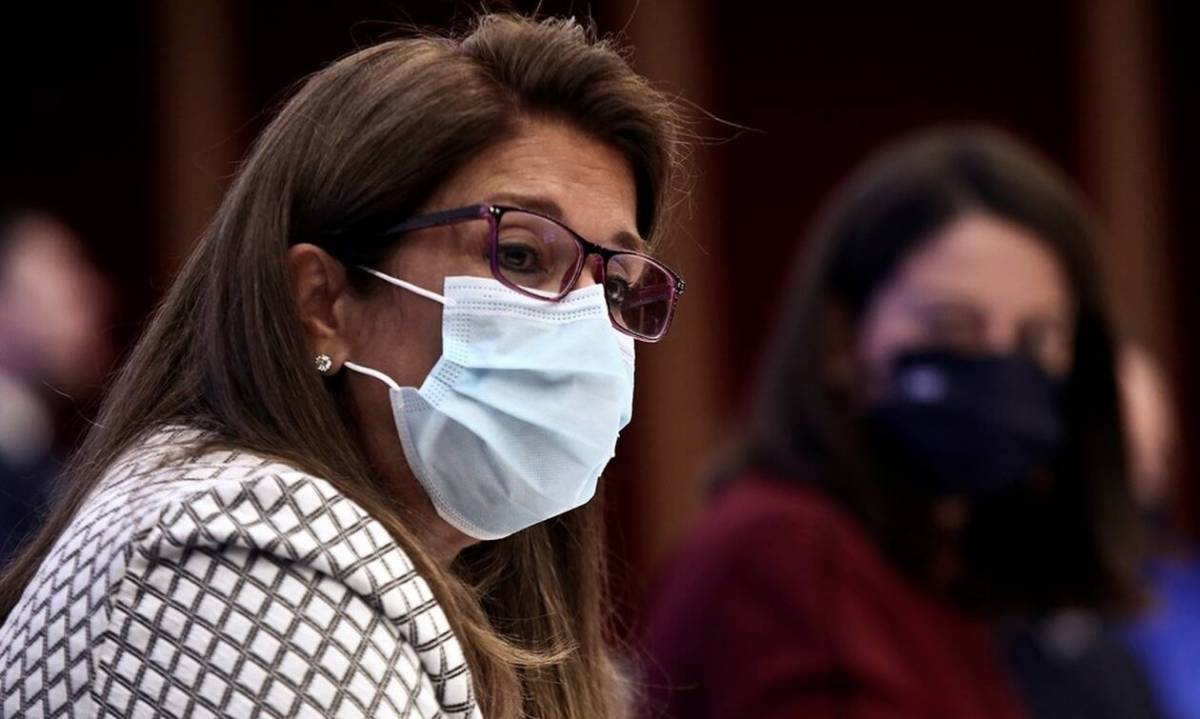 Η Παπαευαγγέλου εξήγησε γιατί έκλεισαν και τα δημοτικά σχολεία