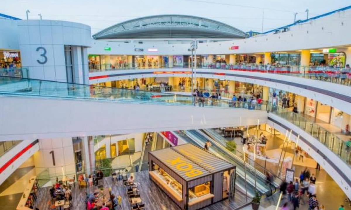 RIVER WEST: Σε λειτουργία νέος εξωτερικός χώρος του εμπορικού κέντρου