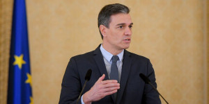 Σχέδιο Σάντσεθ προκαλεί αντιδράσεις: Σχεδιάζει μαζική νομιμοποίηση άνω του 1 εκατ. μεταναστών στην Ισπανία
