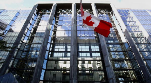 Καναδάς: Αμετάβλητο το επιτόκιο παρά τις προβλέψεις για συρρίκνωση της οικονομίας