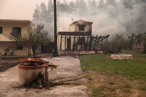 Συνεχίζονται οι έλεγχοι κτιρίων στις πυρόπληκτες περιοχές-2.107 αυτοψίες