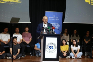 Ο Τσαβούσογλου απειλεί με περισσότερο στρατό στην κατεχόμενη Κύπρο