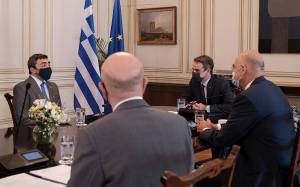Συνάντηση Μητσοτάκη με τον ΥΠΕΞ των Ηνωμένων Αραβικών Εμιράτων