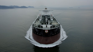 Tsakos Energy Navigation: Υπογραφές για νεότευκτα LR1 από την Κίνα