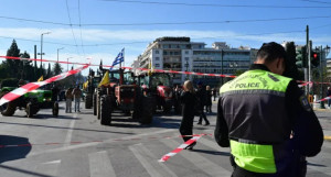 Αποχώρησαν τα τρακτέρ από το Σύνταγμα: Διαμηνύουν συνέχιση των κινητοποιήσεων