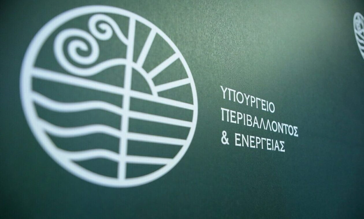 ΥΠΕΝ: Έρχεται «μοντέλο» Β. Εύβοιας για τα αιολικά στον Έβρο