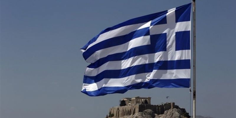 Bloomberg: Ο Τσίπρας επιδιώκει προκαταρκτική συμφωνία μέχρι τις 3/5