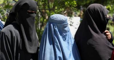 Ταλιμπάν-Αφγανιστάν: Υποχρεωτική η μαντίλα, όχι η μπούρκα