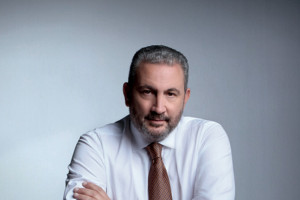 Μπάκος, Καϋμενάκης, Εξάρχου: Τρεις νέοι «παίκτες» στο εγχώριο business