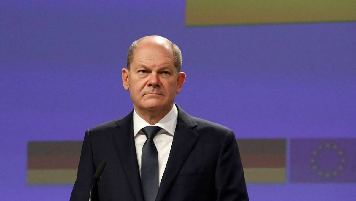 Ο Σολτς διαψεύδει: Δεν υπάρχει συμφωνία για πληρωμές σε ρούβλια
