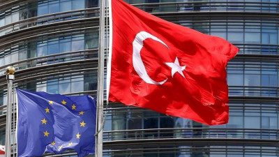 ΕΕ: Χρηματοδοτεί «πλαγίως» την Τουρκία, με μπόλικα δισ. ευρώ!