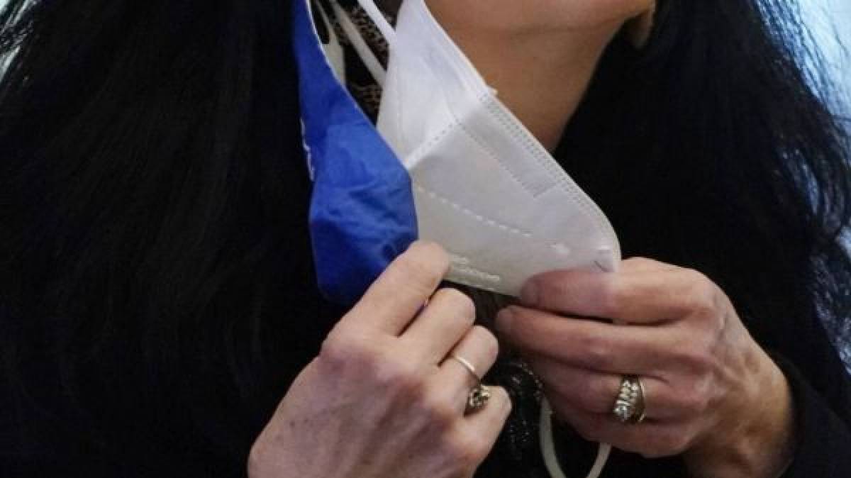 Κορονοϊός: SOS σε σούπερ μάρκετ και ΜΜΜ